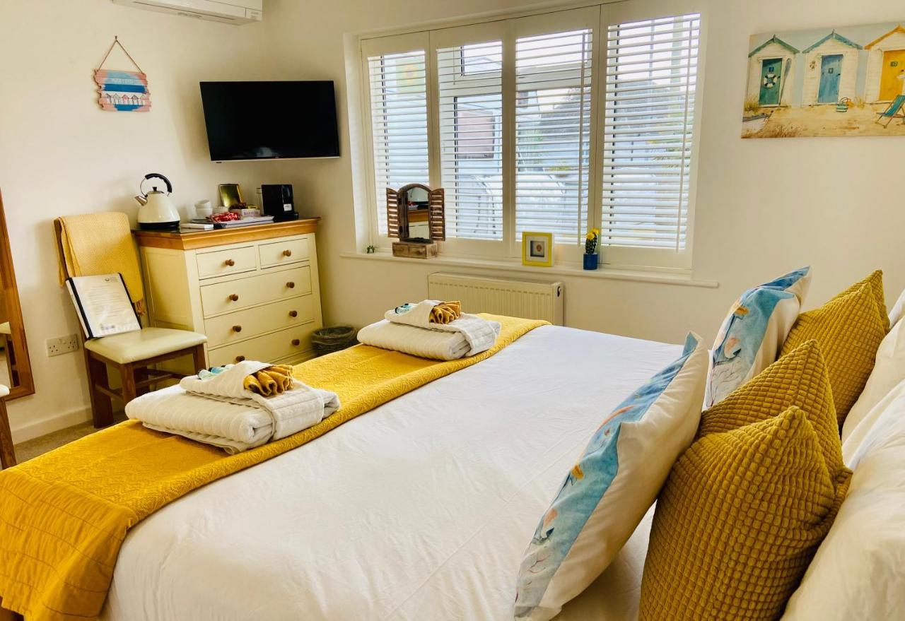 Avon Beach Bed & Breakfast Christchurch  Exterior photo